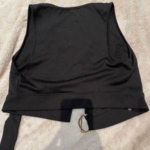 Black sleeveles blazer